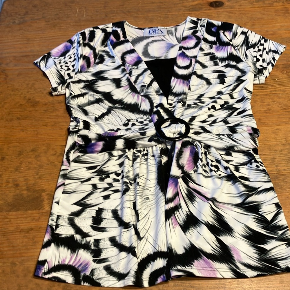 BFA Classic size large, armpit to armpit 19“, length from back neck 26“.